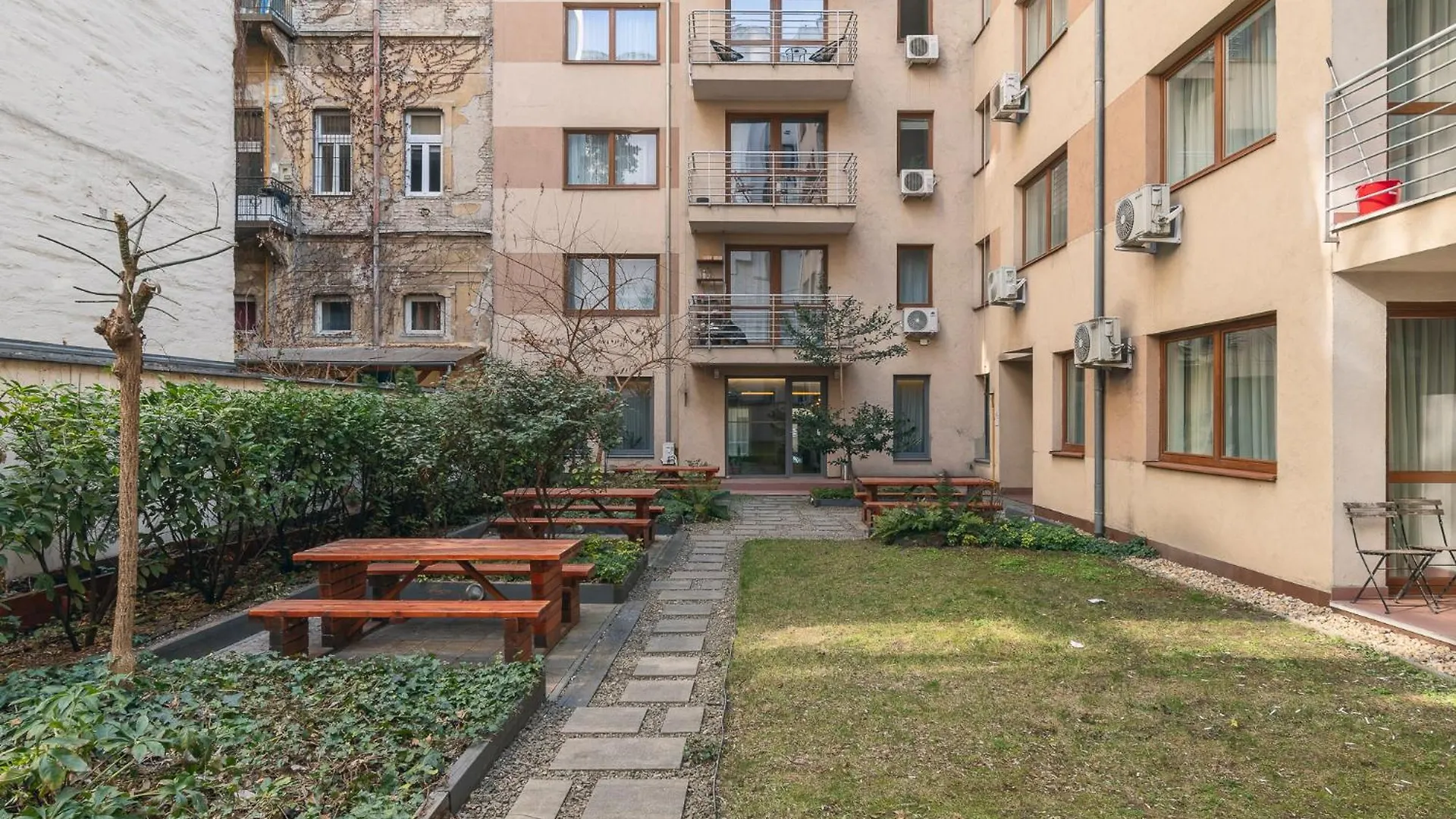 Charmcity Apartment With Air-Condition Budapest